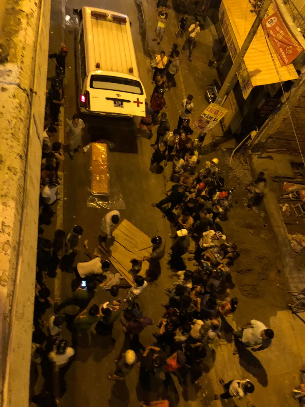 Người đàn ông bị ô tô húc văng khỏi cầu, tử vong  ảnh 2