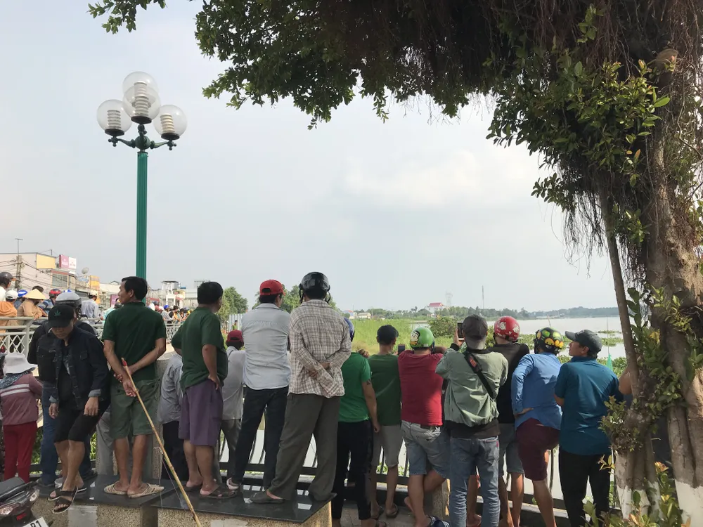 Hốt hoảng phát hiện thi thể người đàn ông trên sông Sài Gòn ảnh 4