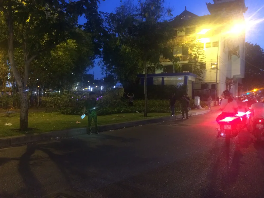 TPHCM: Hỗn chiến kinh hoàng giữa đường phố, nhiều người bị thương ảnh 4