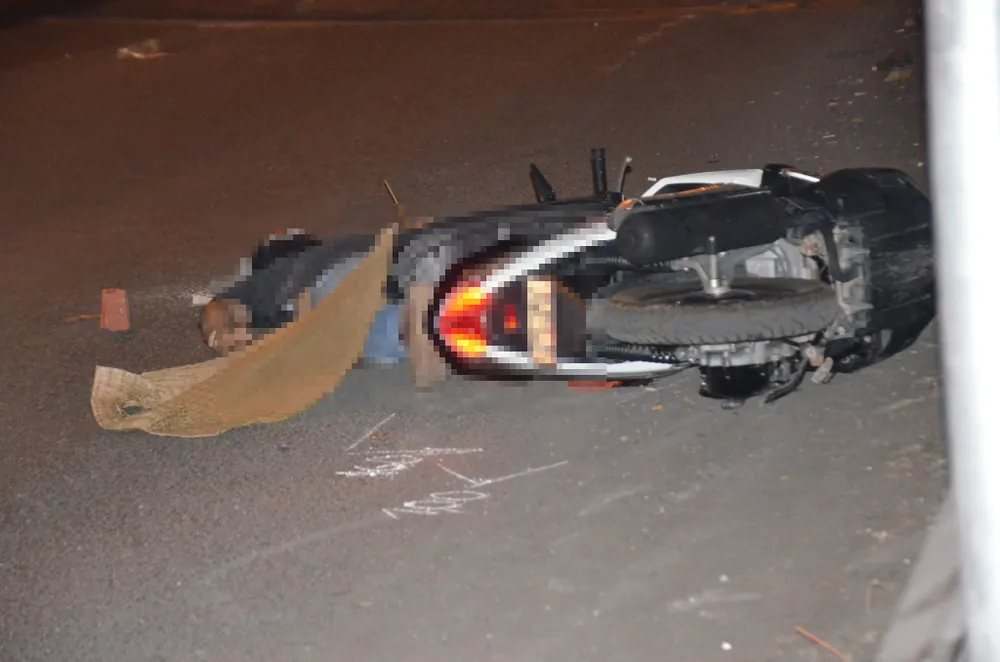 Truy tìm tài xế điều khiển xe tải cán chết một người đàn ông ở quận 2, TPHCM ảnh 1