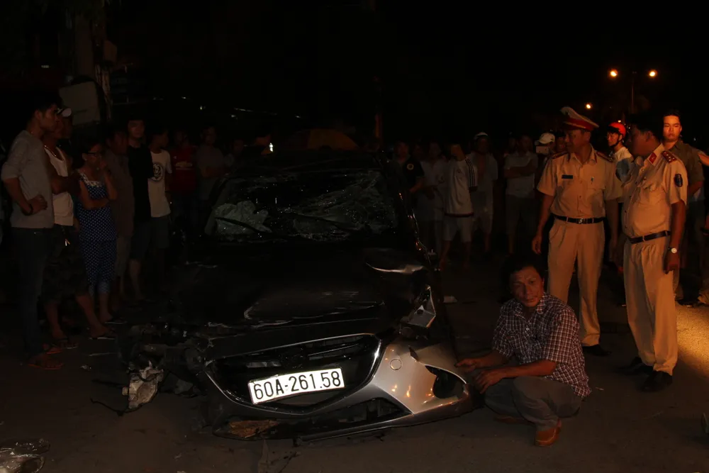 Một người đã tử vong trong vụ ô tô gây tai nạn liên hoàn ảnh 1