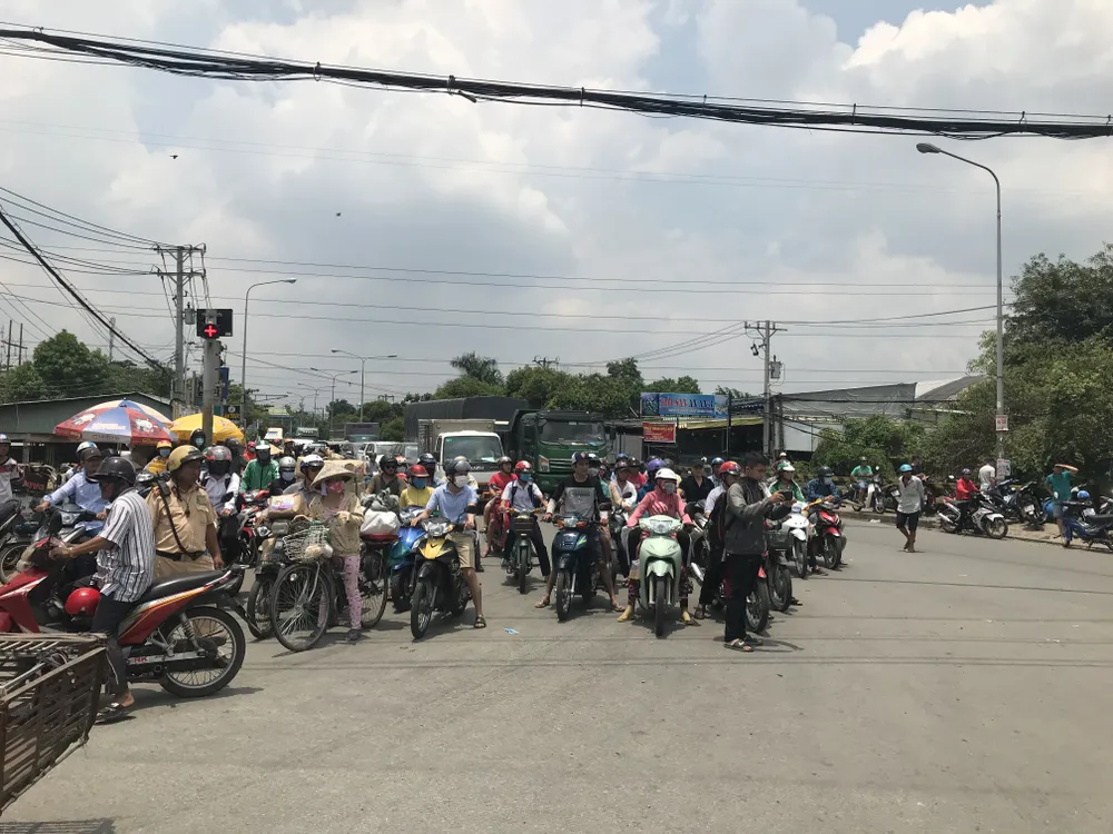 Va chạm với xe bồn, 1 người chết, 1 người bị thương ảnh 2