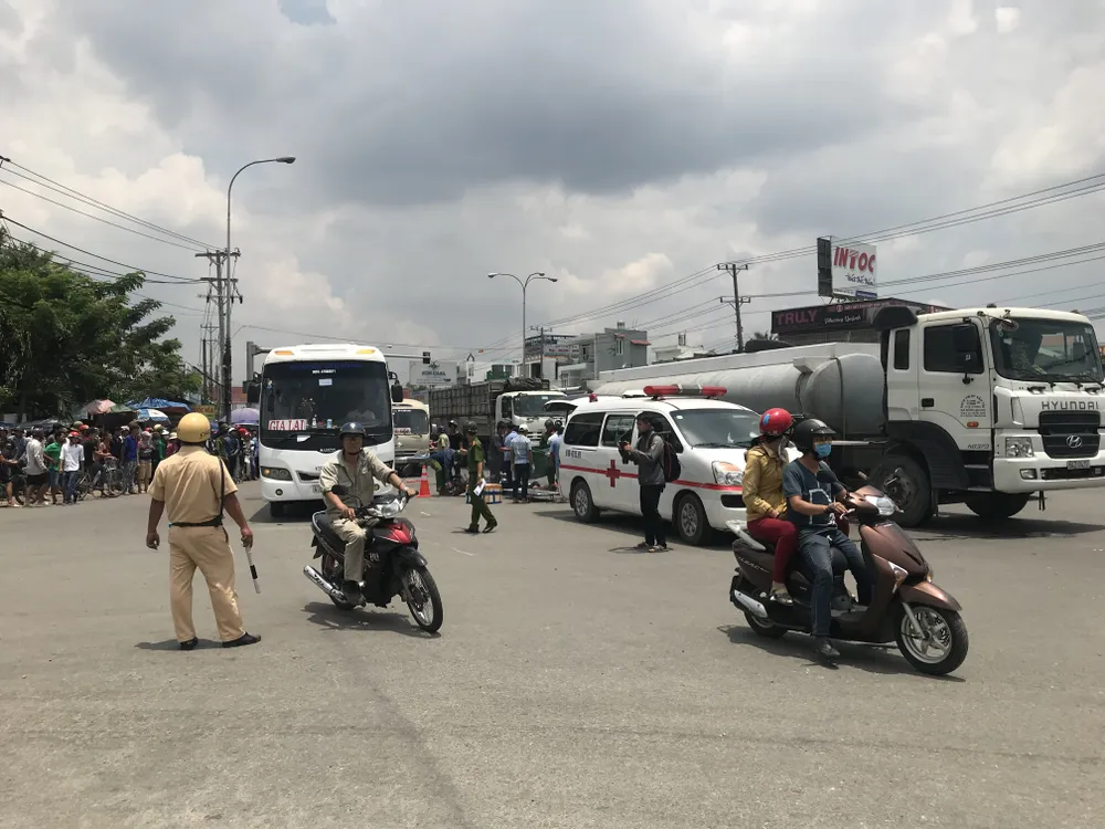 Va chạm với xe bồn, 1 người chết, 1 người bị thương ảnh 3