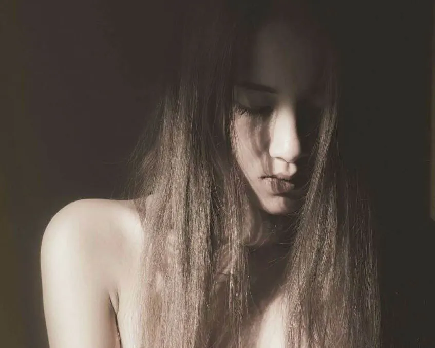 Chị Phượng đứng ra tố cáo hoạ sĩ nổi tiếng hiếp dâm mình.