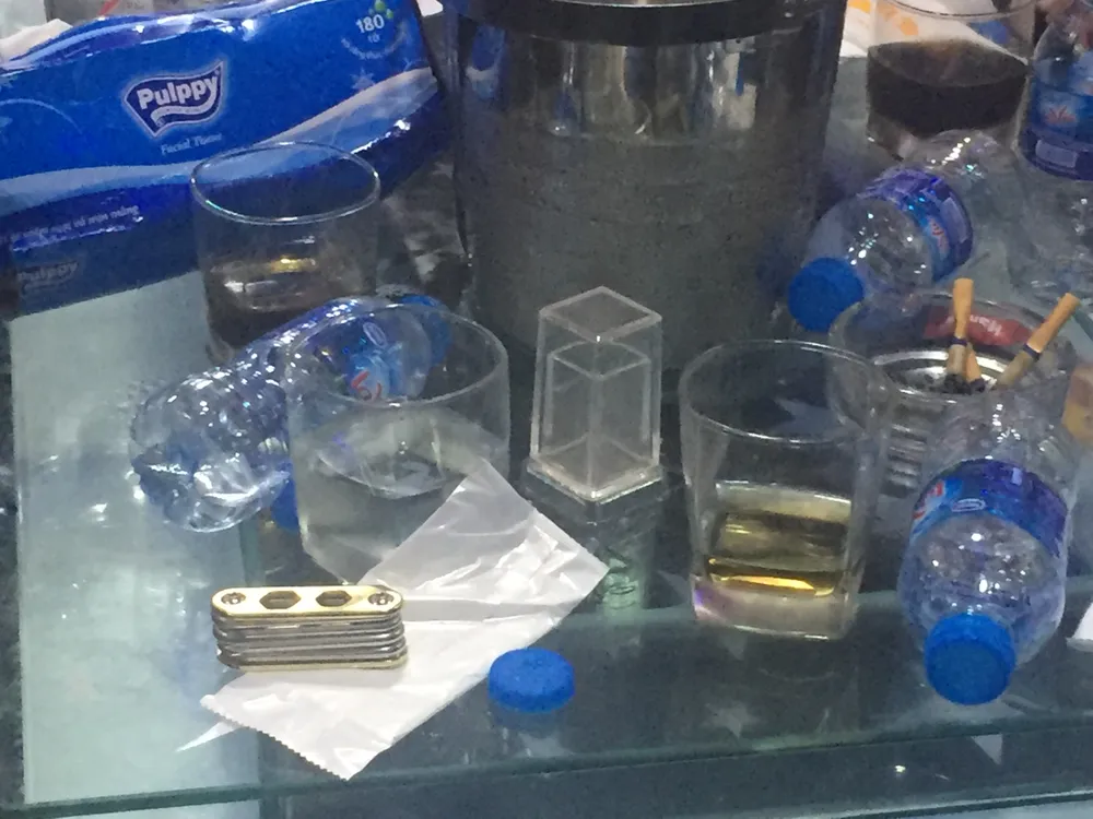 Đột kích nhà hàng, khách sạn ở trung tâm TPHCM, gần 100 nữ tiếp viên ăn mặc hở hang ảnh 11