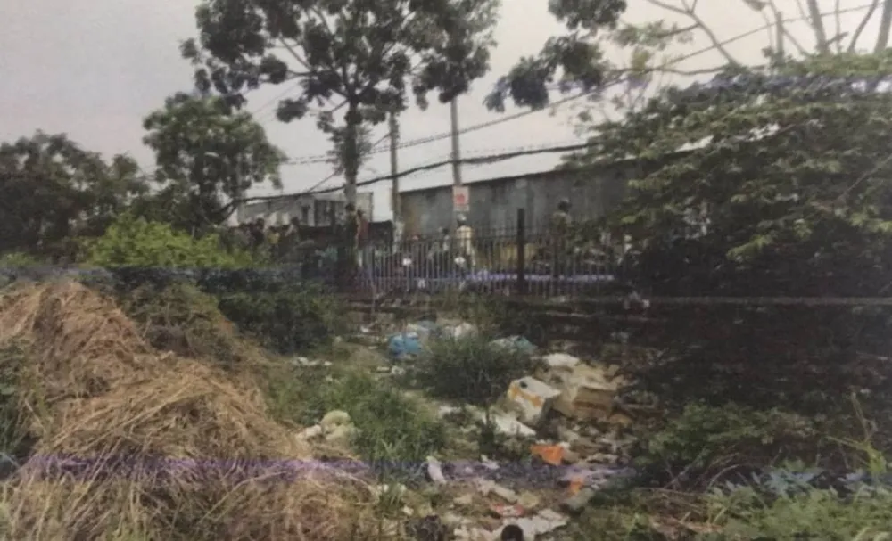 Điều tra vụ bé trai sơ sinh tử vong bất thường ở bãi đất trống ảnh 2