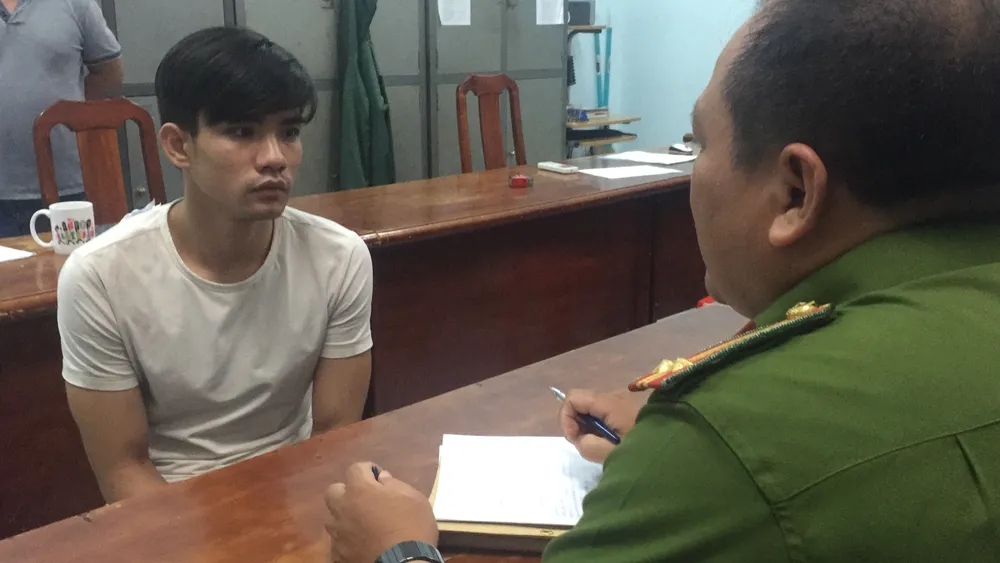 Bắt nhóm thanh niên đánh, cướp tài sản người nước ngoài ở quận 2 ảnh 2