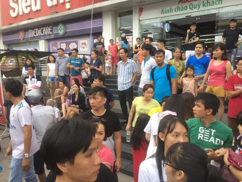 Cháy chung cư I-Home, hàng trăm cư dân hốt hoảng tháo chạy  ảnh 1