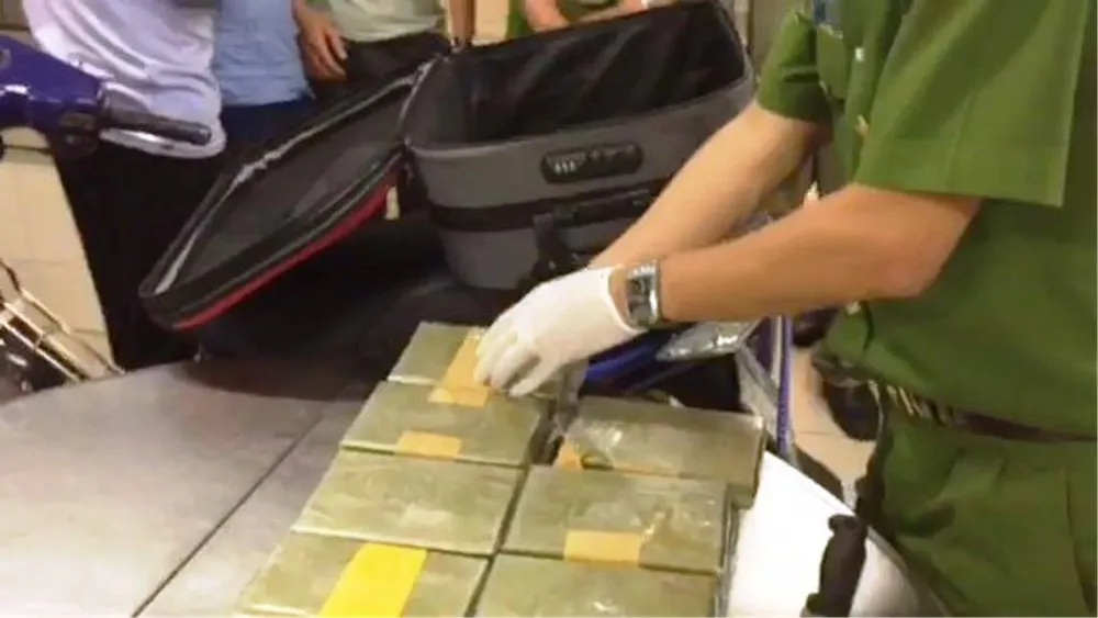 Triệt phá 2 đường dây ma tuý cực lớn ảnh 4