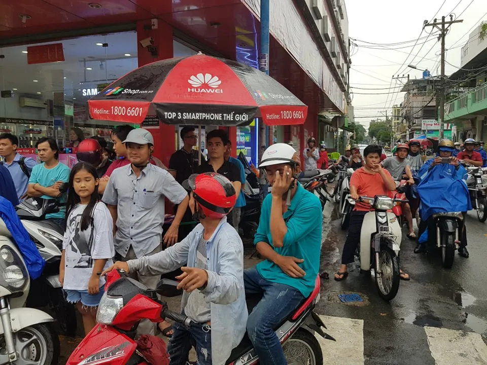 Bắt kẻ nghi ngáo đá cướp tiền ở ngân hàng quận Tân Phú ảnh 2