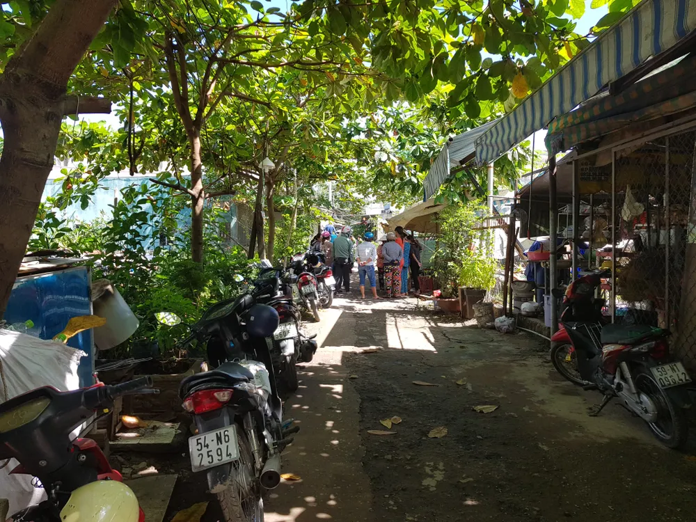 Chồng giết vợ rồi ôm con gái 8 tháng tuổi cố thủ đổ xăng đòi tự tử ảnh 2