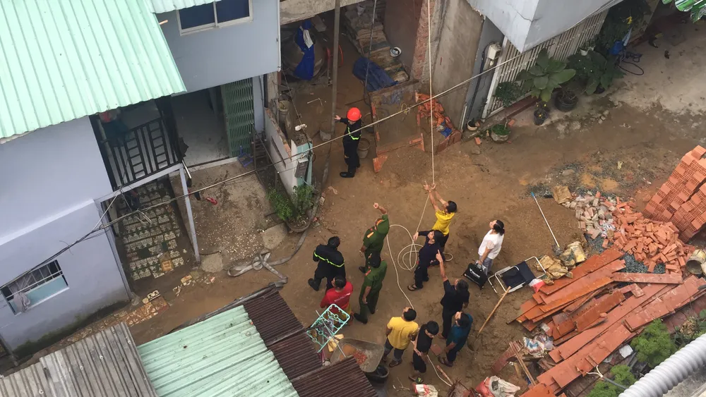 Cháy nhà dân ở chân cầu Bình Lợi, Bình Thạnh ảnh 8