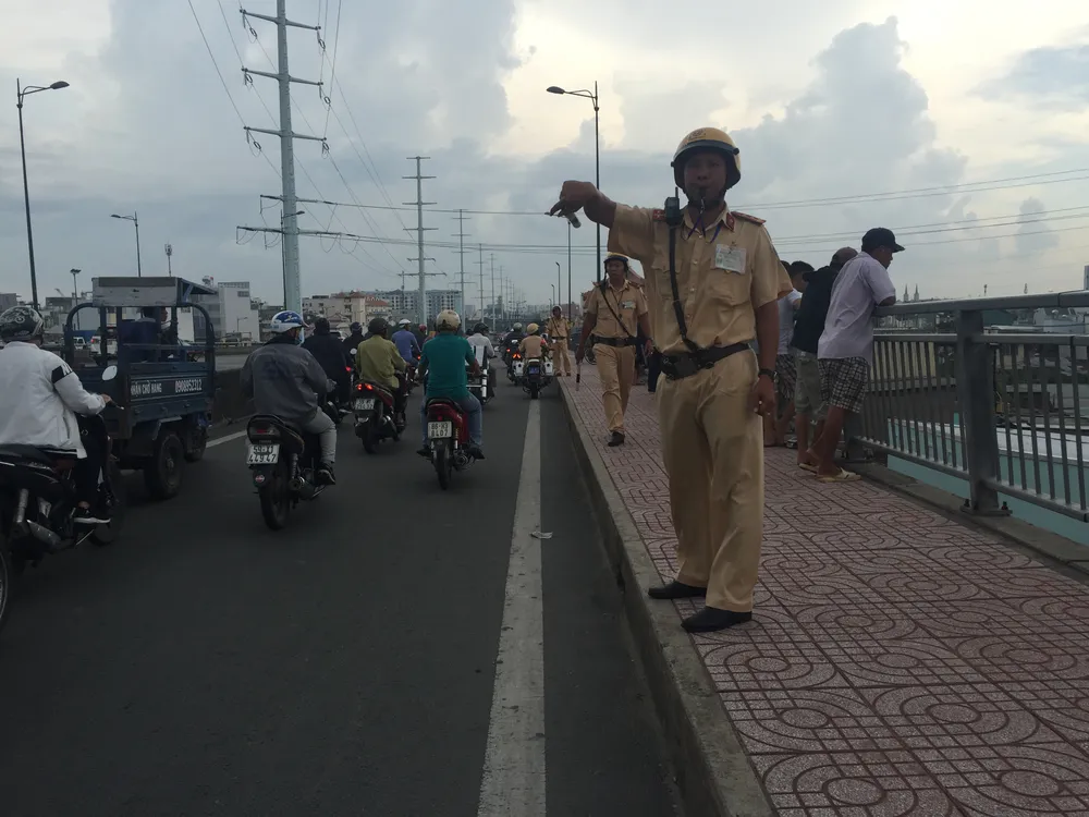 Cháy nhà dân ở chân cầu Bình Lợi, Bình Thạnh ảnh 11