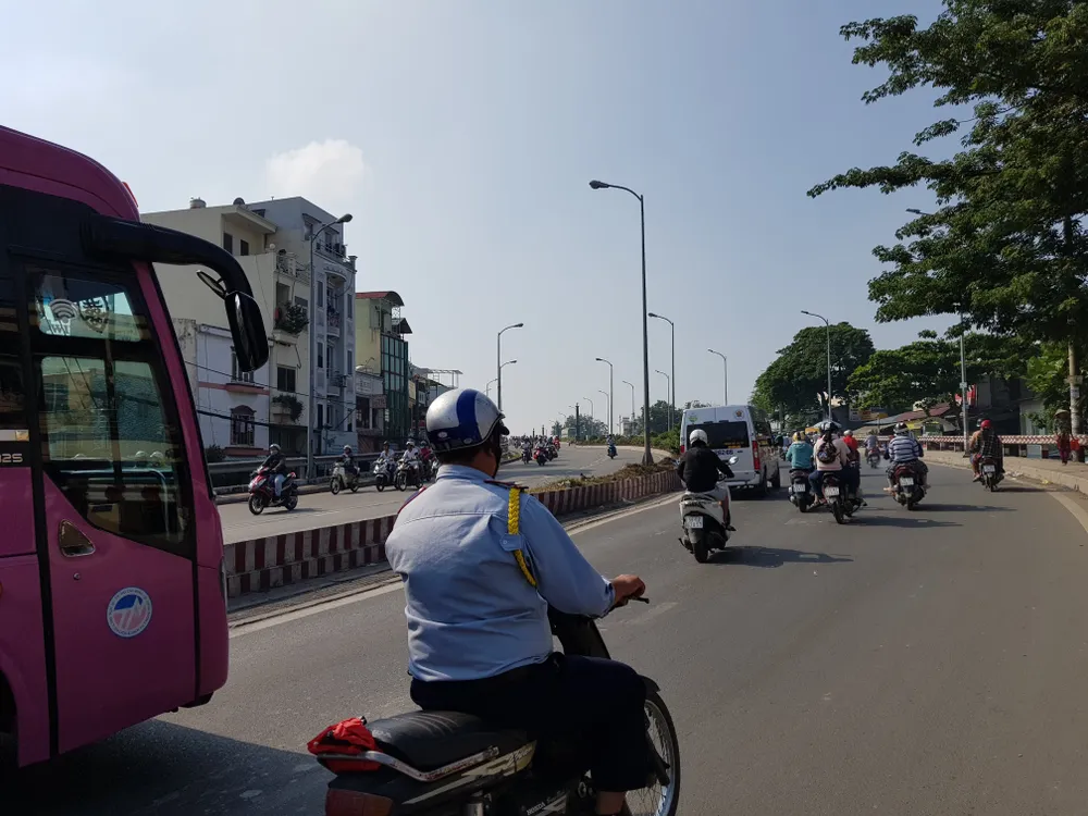 Bắt tạm giam 6 đối tượng trong vụ hỗn chiến trên cầu Nhị Thiên Đường ảnh 2