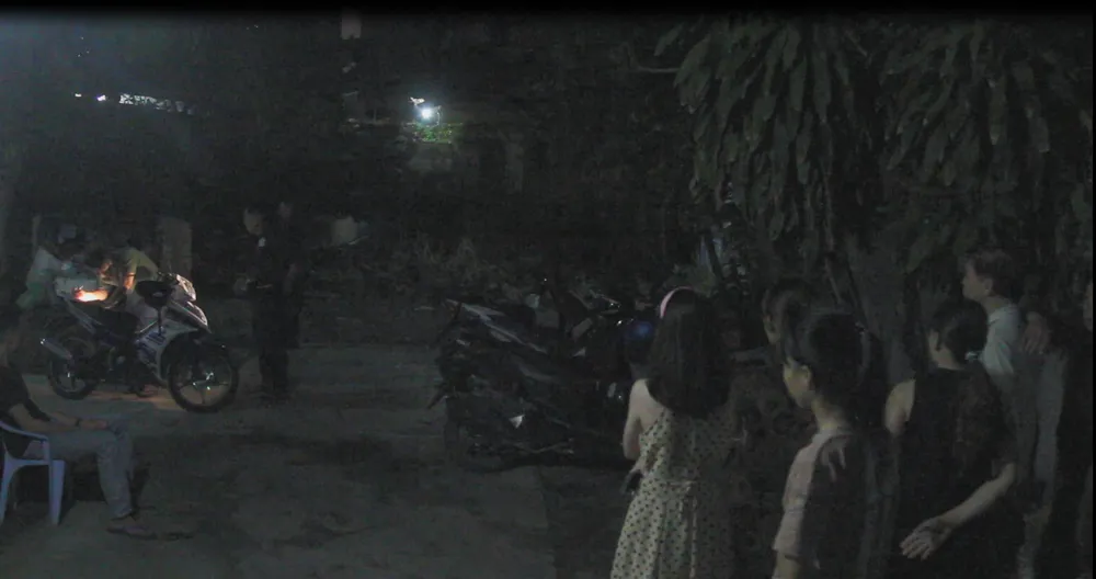  Hốt hoảng phát hiện thi thể thai nhi đang phân hủy ở bãi rác ảnh 1