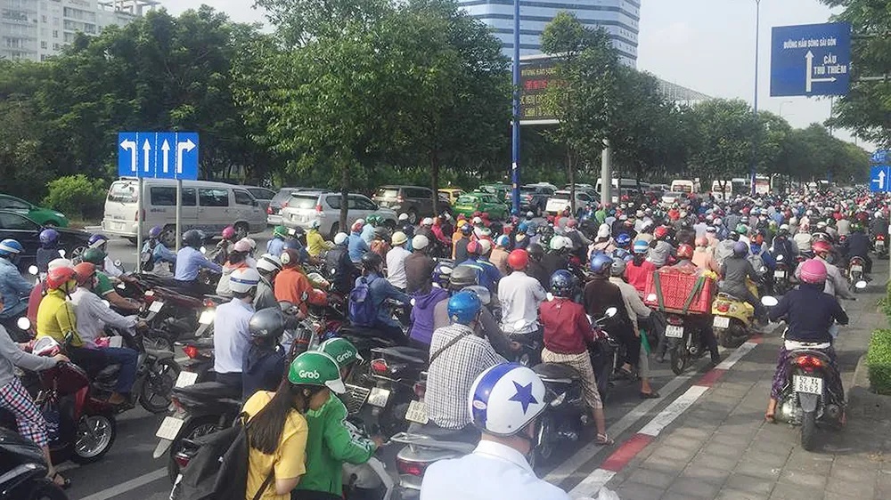 Diễn biến mới nhất vụ xe tải đâm sập giàn giáo công trình, cửa hầm Thủ Thiêm bị phong toả ảnh 5