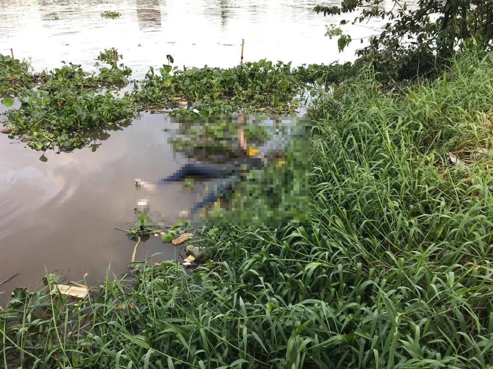 Hốt hoảng phát hiện thi thể nam thanh niên trôi sông Sài Gòn ảnh 5