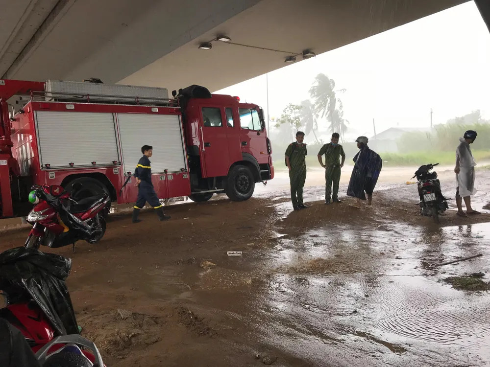 Hốt hoảng phát hiện thi thể nam thanh niên trôi sông Sài Gòn ảnh 2