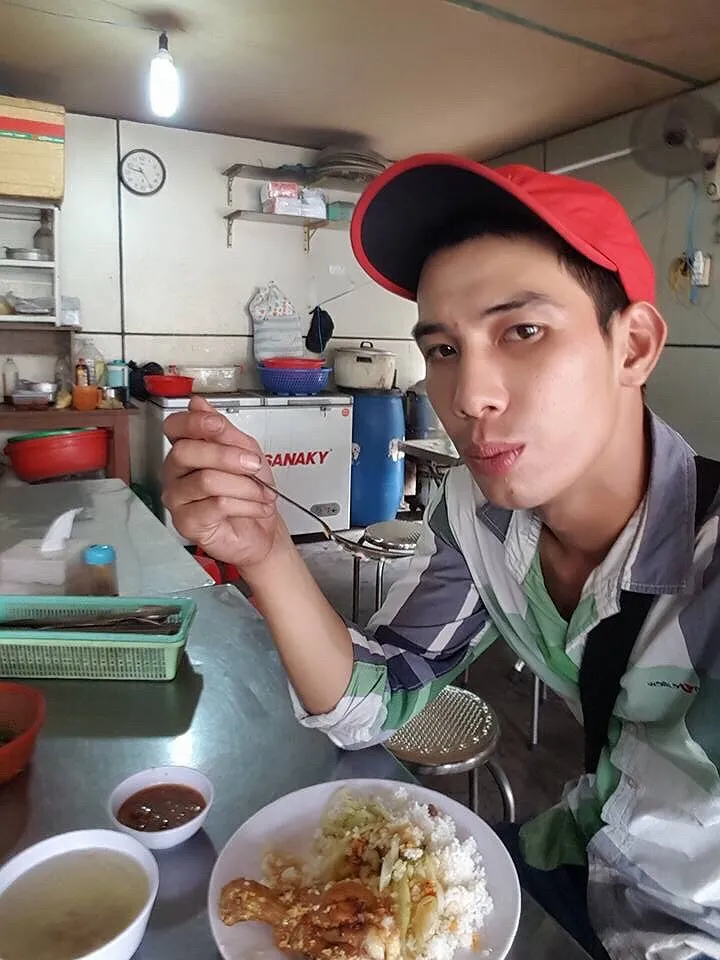 Bắt 2 kẻ trộm túi xách trị giá hơn 600 triệu đồng trên xe ô tô ở quận 9 ảnh 1