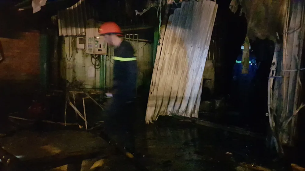 Cháy dãy trọ, một nữ công nhân tử vong ảnh 21