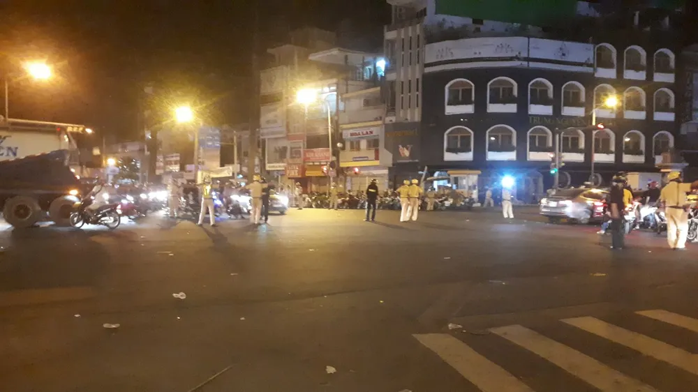 “Đi bão” sau trận thắng của đội tuyển Việt Nam, 55 trường hợp bị xử phạt ảnh 1