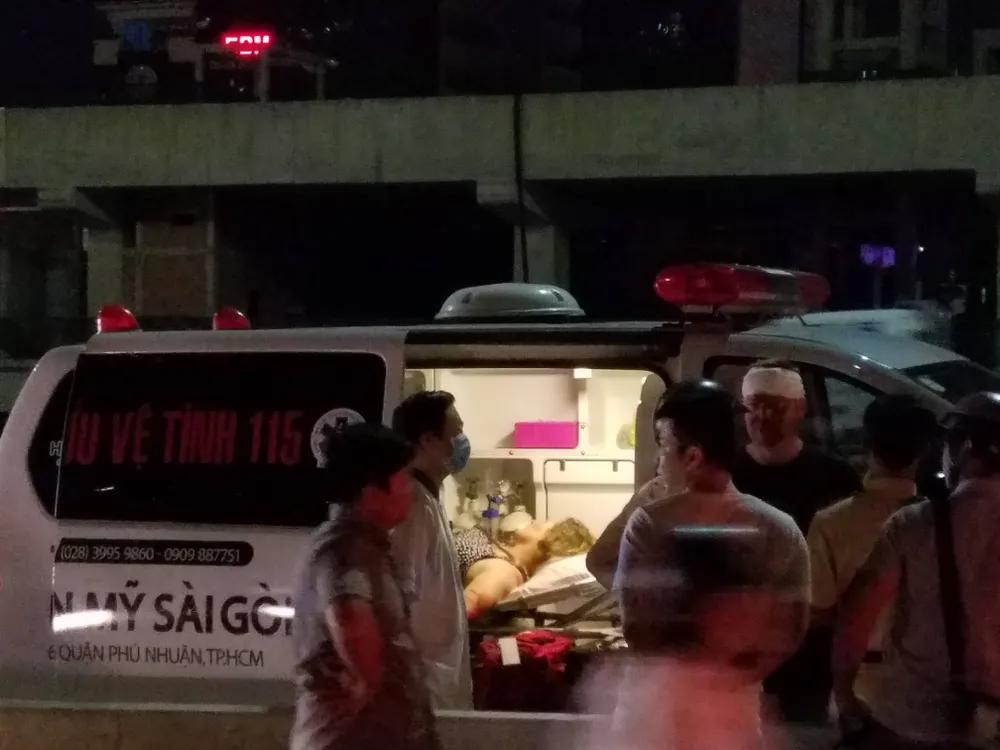 Liên tiếp xảy ra TNGT trên cầu Sài Gòn do xe máy đi vào làn đường ô tô ảnh 5