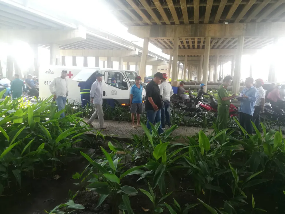 Phát hiện thi thể người phụ nữ tử vong trên sông Sài Gòn ảnh 3