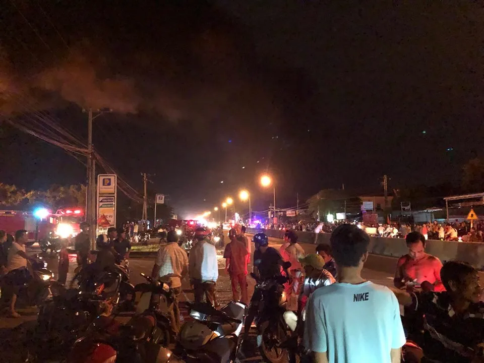  Cháy lớn ở cây xăng, nhiều người hoảng sợ ảnh 3