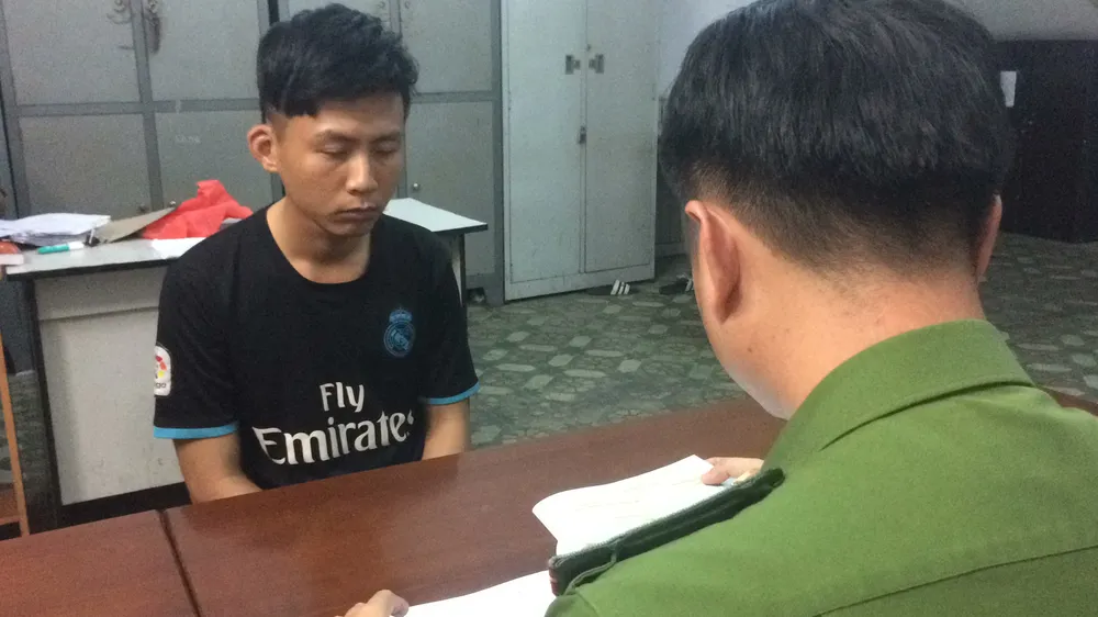  Truy bắt 2 kẻ cầm đầu nhóm truy sát 4 người bị thương ở phòng trọ ảnh 1