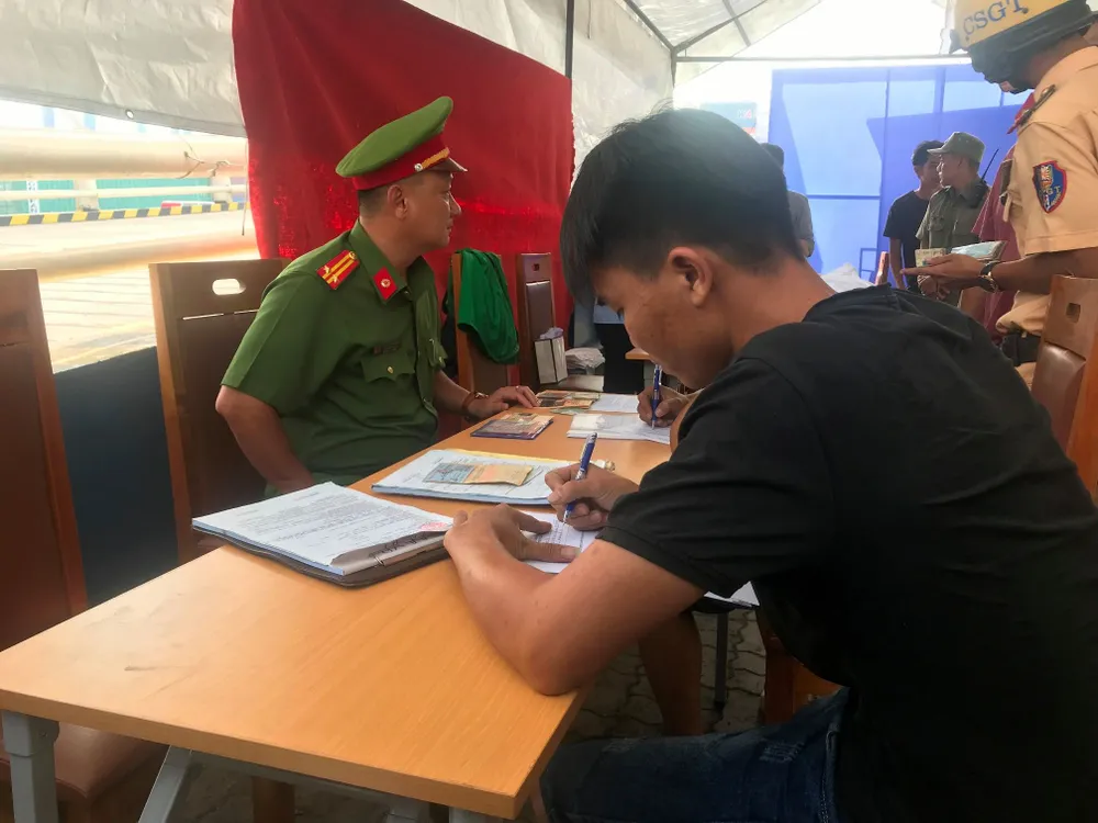 Tài xế container dương tính với chất ma túy ở cảng Cát Lái ảnh 3