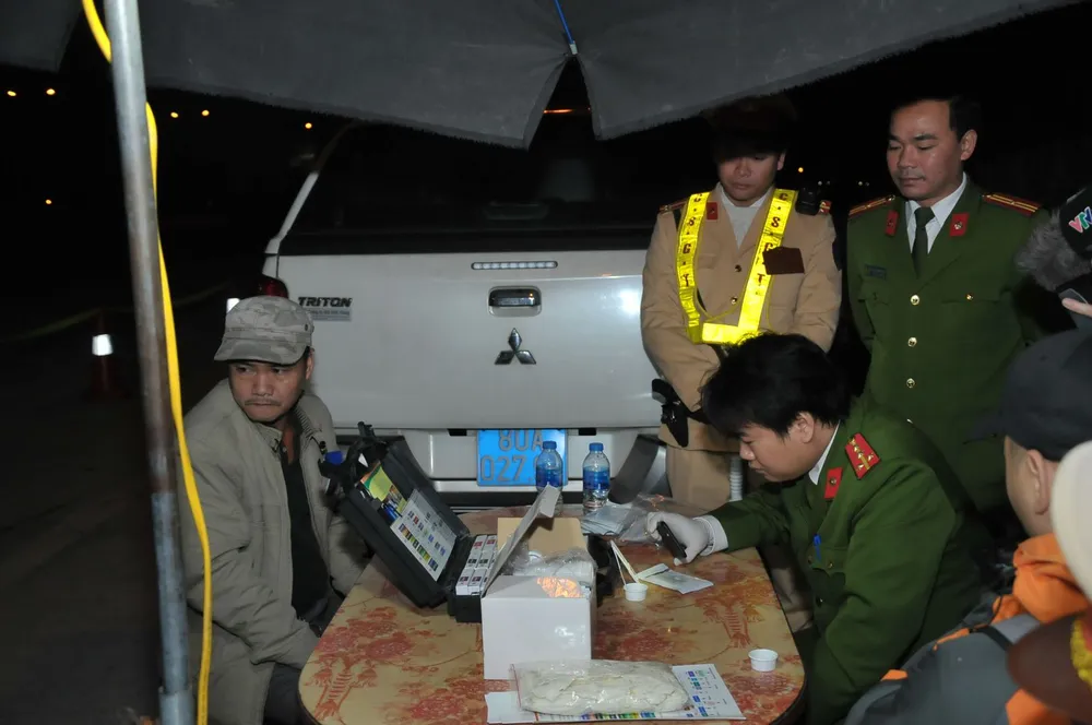  Trong 10 ngày, phát hiện 65 tài xế dương tính với chất ma túy ảnh 1