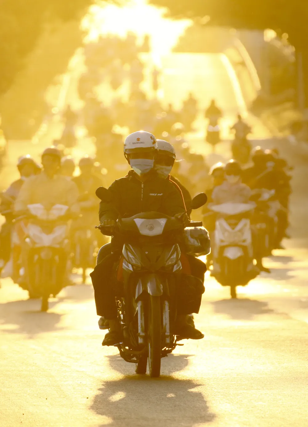  Người dân từ miền Tây đổ về TPHCM sau tết, quốc lộ 1A kẹt xe kinh hoàng hàng km ảnh 15