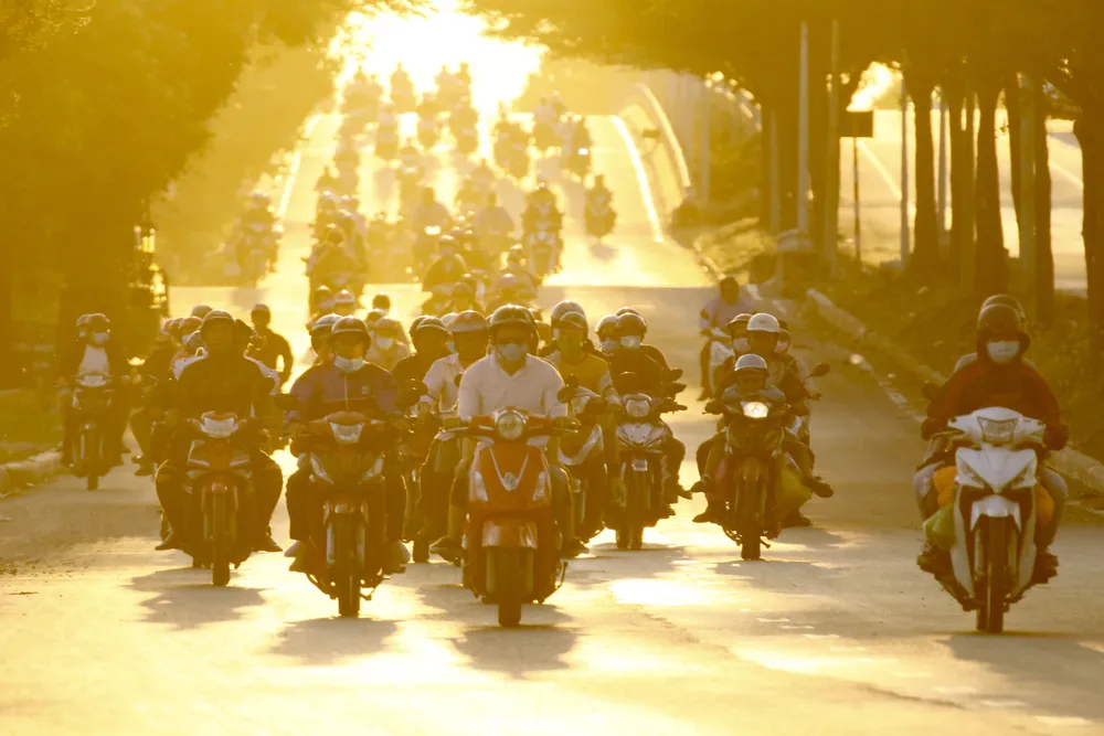  Người dân từ miền Tây đổ về TPHCM sau tết, quốc lộ 1A kẹt xe kinh hoàng hàng km ảnh 14