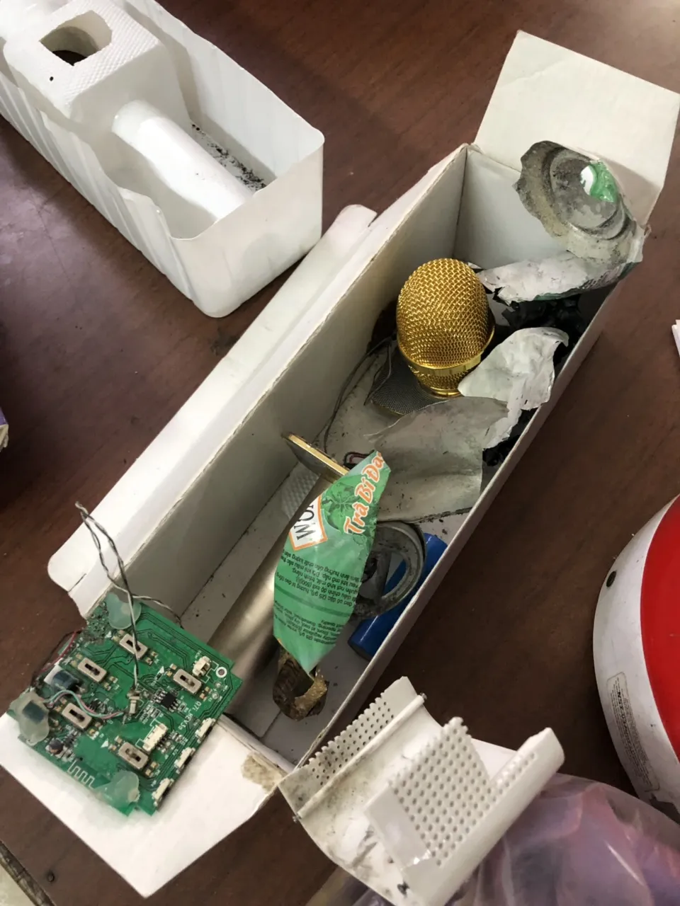 Chân dung đối tượng cài vật liệu nổ vào micro karaoke hãm hại 1 gia đình ở TPHCM ảnh 1