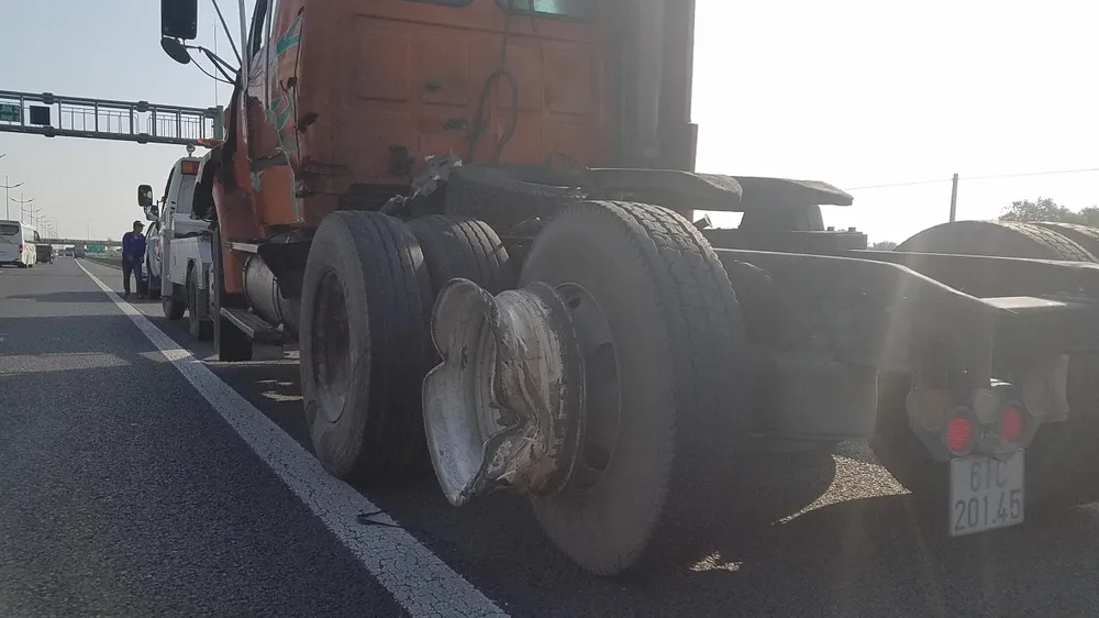  Va chạm liên hoàn trên cao tốc TPHCM - Trung Lương, 1 người tử vong ảnh 3