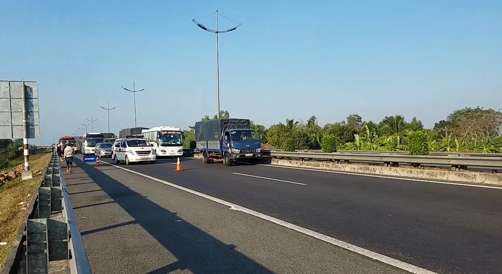 Va chạm liên hoàn trên cao tốc TPHCM - Trung Lương, 1 người tử vong ảnh 7