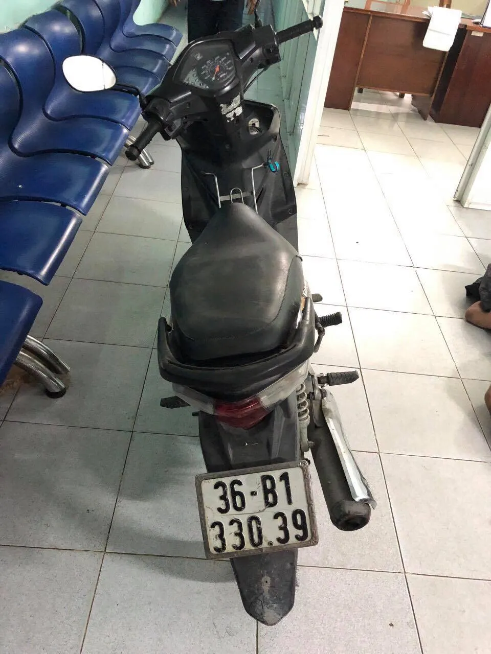 Nổ súng bắt nam thanh niên giả ngáo đá cướp tài sản ảnh 1