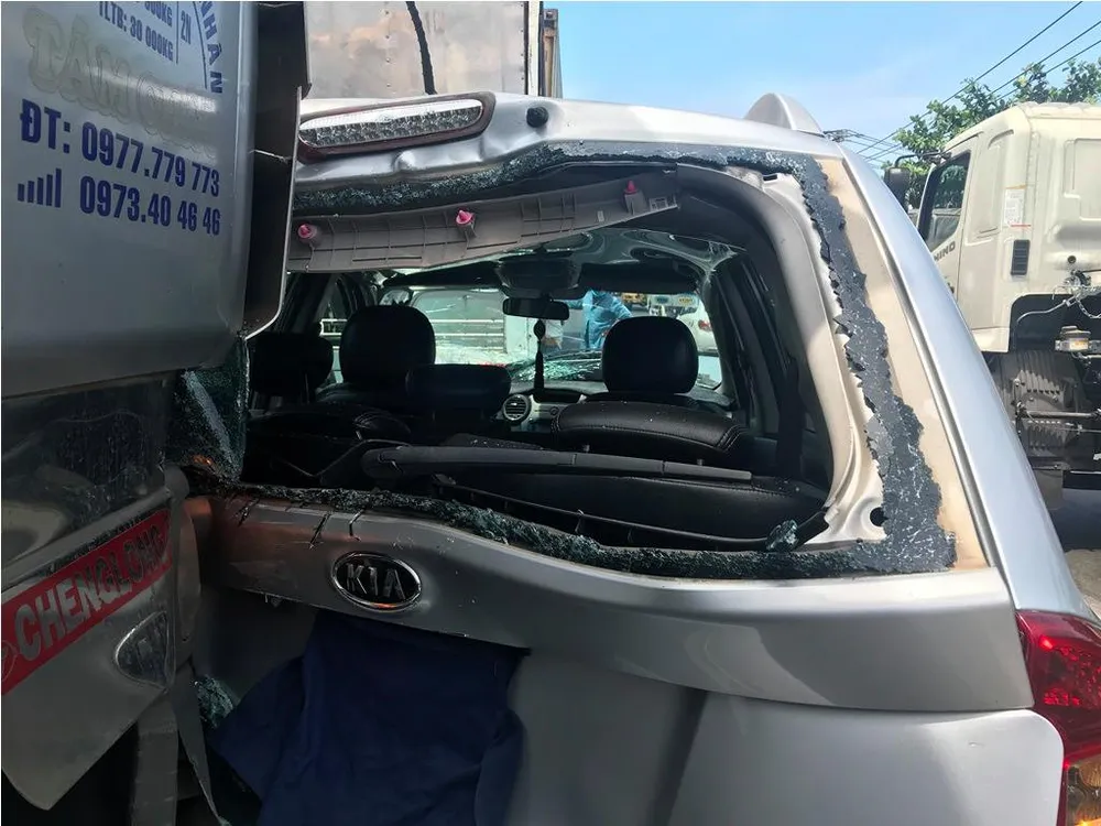  Va chạm liên hoàn, 2 người nhập viện ảnh 1