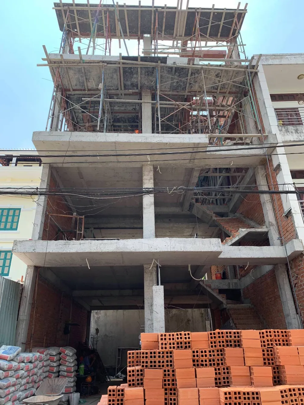  Rơi từ tầng 1 công trình, nữ công nhân bị thương chấn thương sọ não ảnh 1