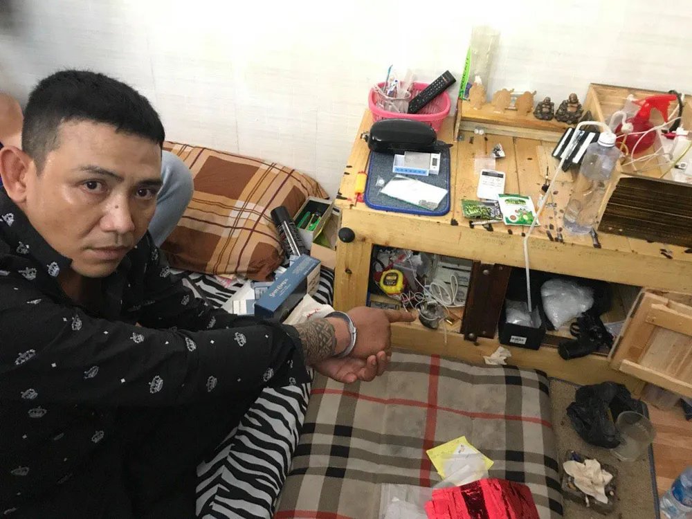 Triệt phá đường dây ma túy, thu giữ súng ngắn ảnh 1