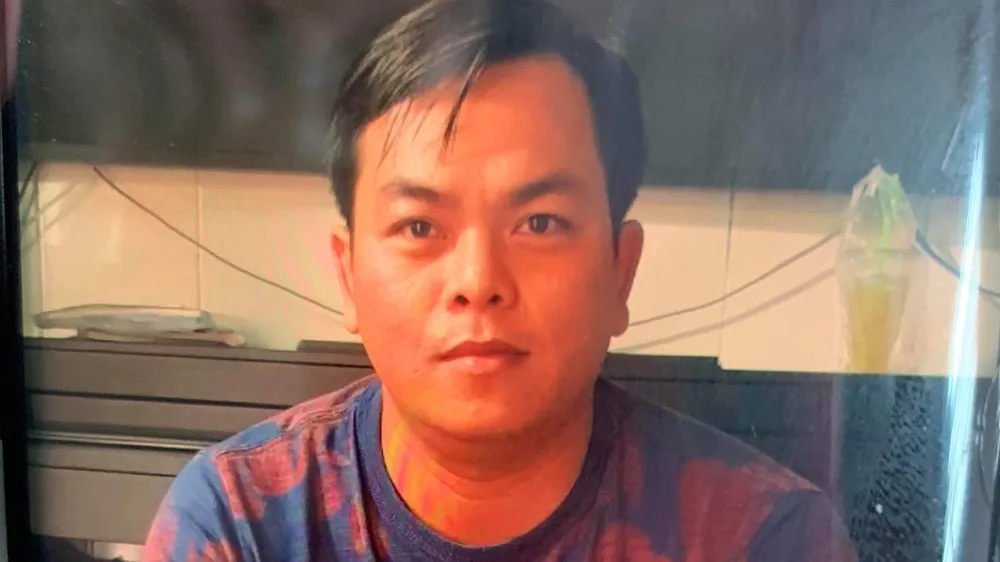 Sau khám xét nhà riêng và nhà cha mẹ, tiếp tục khám xét quán karaoke của Phúc “XO“ ảnh 18