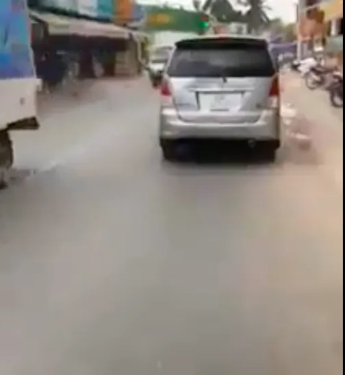 Xôn xao clip CSGT truy đuổi xe ô tô nghi vấn tẩu thoát với tốc độ cao ảnh 2