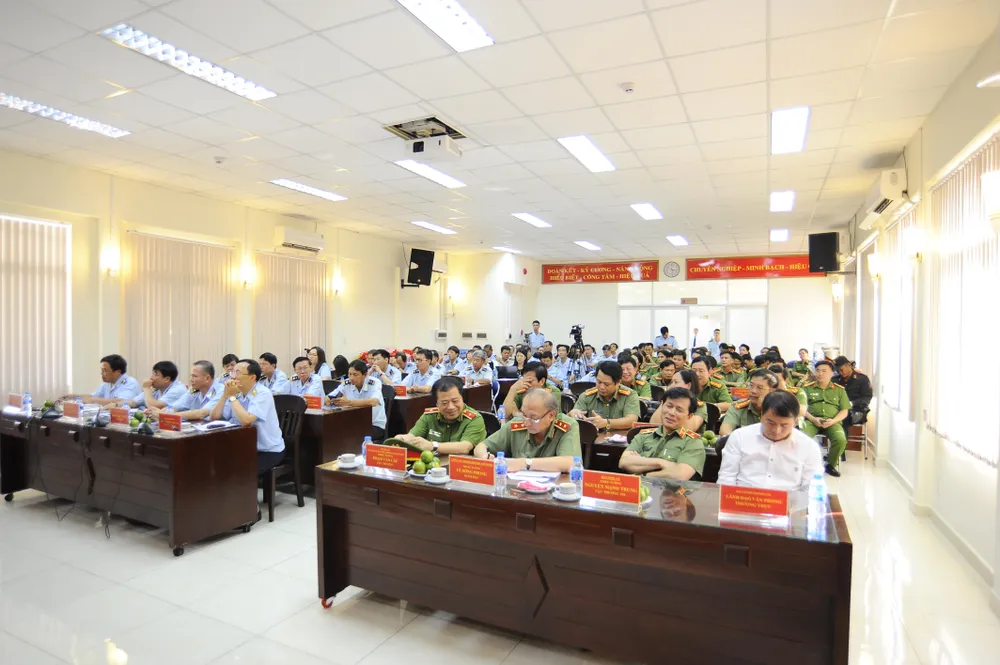 Cục Hải Quan TPHCM nhận khen thưởng thành tích chống tội phạm ma túy ảnh 1