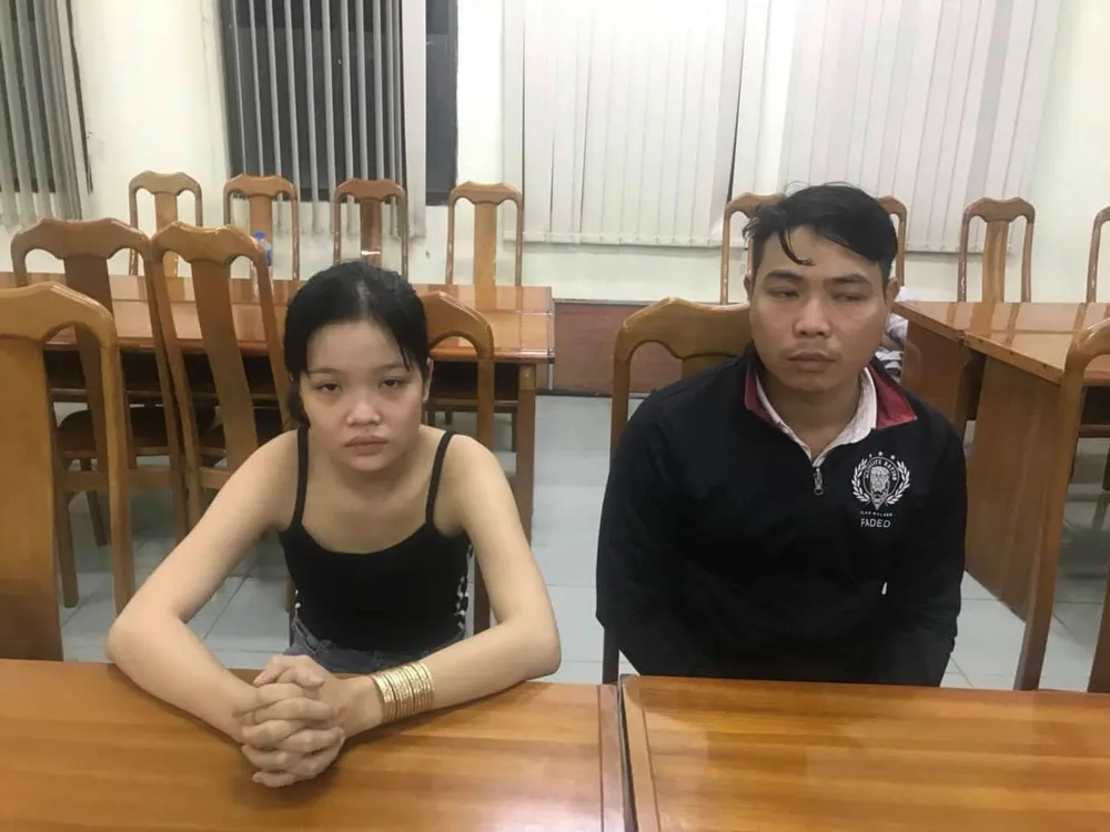 Bắt băng nhóm chuyên dụ đàn ông vào khách sạn mua dâm, trộm hơn 1 tỷ đồng ảnh 4