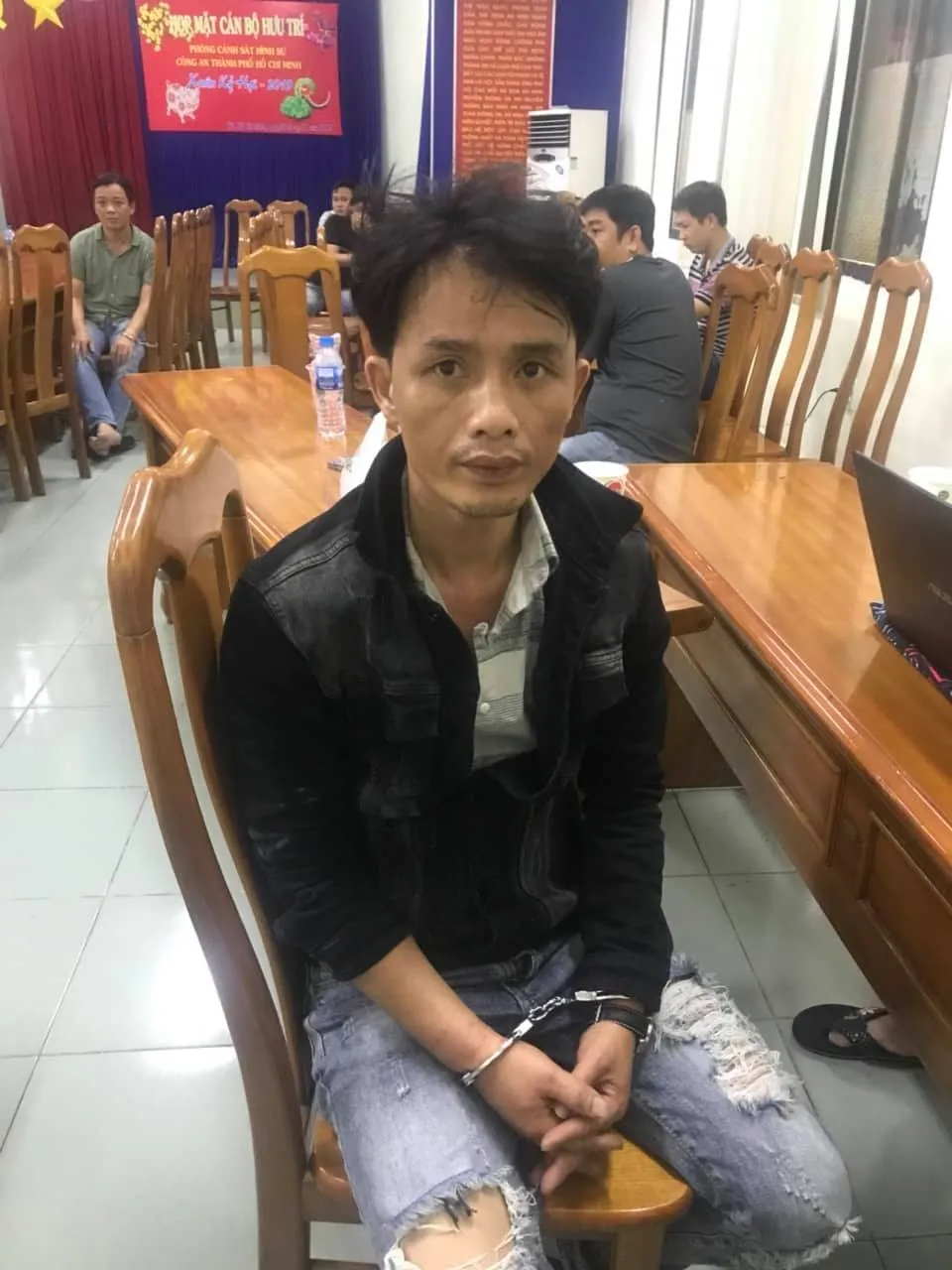 Bắt băng nhóm chuyên dụ đàn ông vào khách sạn mua dâm, trộm hơn 1 tỷ đồng ảnh 2