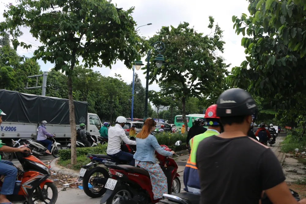  Cao tốc TPHCM - Long Thành - Dầu Giây ùn ứ nhiều giờ liền ảnh 3