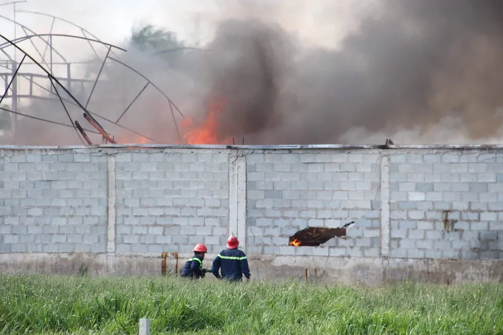  Cháy lớn ở nhà xưởng chứa nệm mút ở huyện Hóc Môn ảnh 3