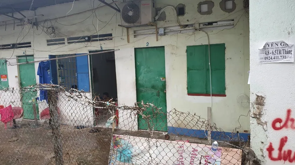  Người đàn ông dùng dao sát hại tình địch cùng vợ hờ ảnh 1