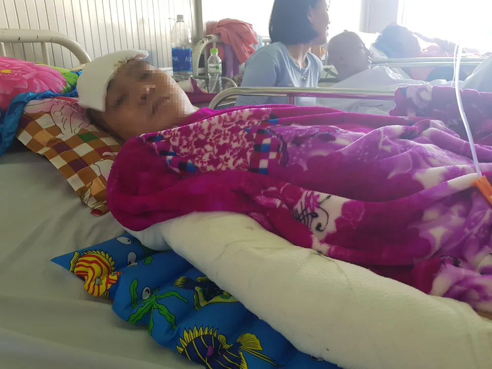 Nhóm “giang hồ” truy sát nam thanh niên ở quán karaoke ảnh 1