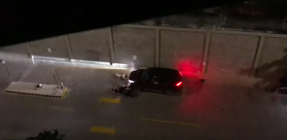  Thông tin mới nhất vụ thanh niên điều khiển ô tô tông xe máy khiến 2 người bị thương ảnh 2